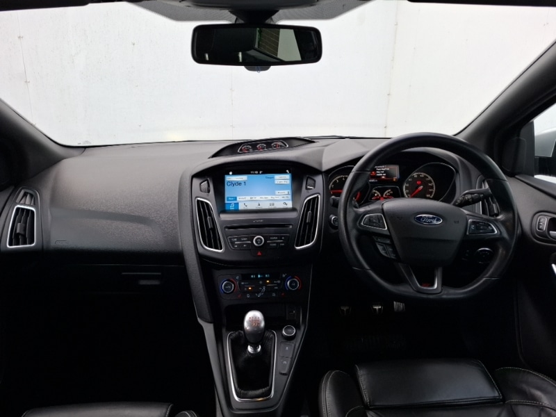 Used Ford Focus 2017 for sale - 76834040: Photo 2