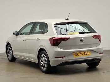 Used Volkswagen Polo 2024 for sale - 77544393: Photo