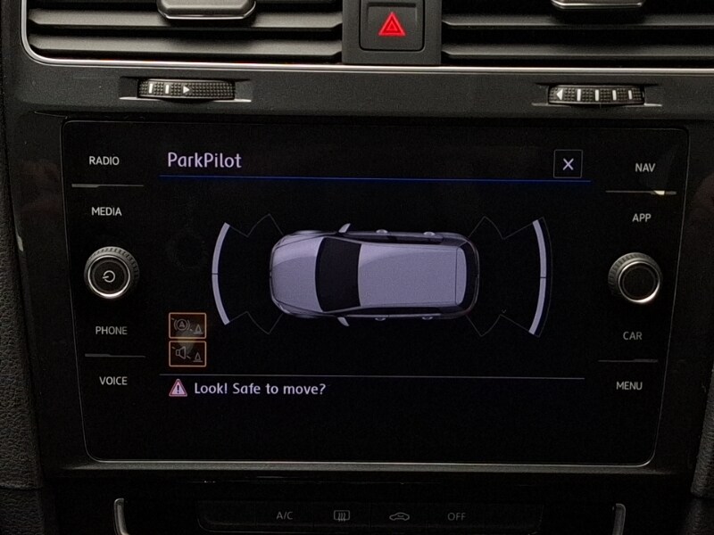 Used Volkswagen Golf 2018 for sale - 77815469: Photo 11