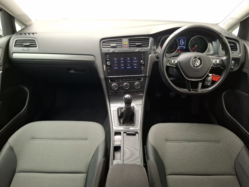 Used Volkswagen Golf 2018 for sale - 77815469: Photo 2