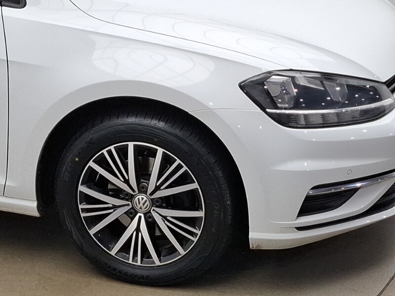 Used Volkswagen Golf 2018 for sale - 77815469: Photo 9