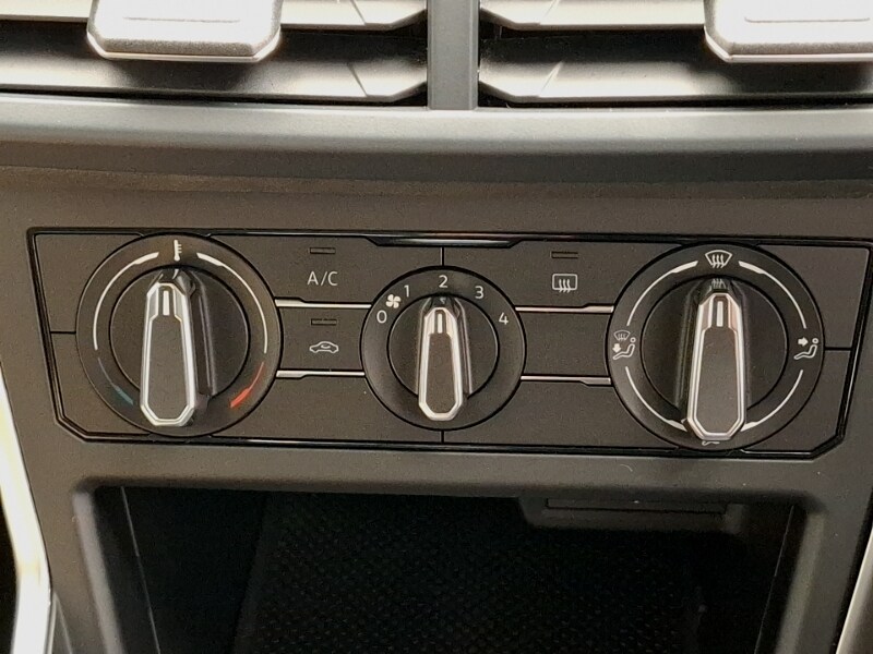 Used Volkswagen Polo 2024 for sale - 77366111: Photo 15