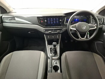 Used Volkswagen Polo 2024 for sale - 77366111: Photo