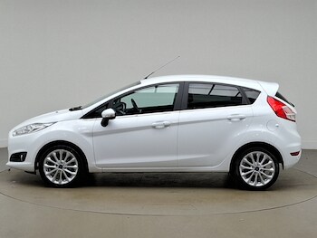Used Ford Fiesta 2016 for sale - 77503300: Photo
