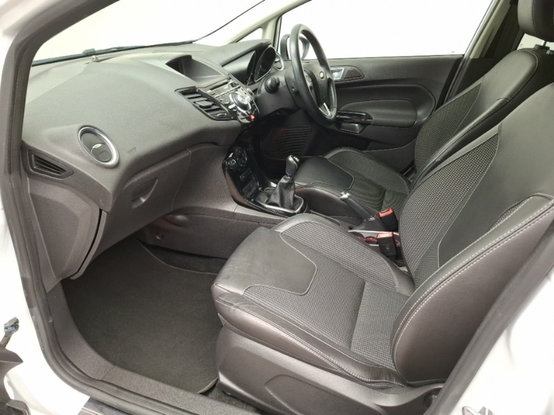 Used Ford Fiesta 2016 for sale - 77503300: Photo 5