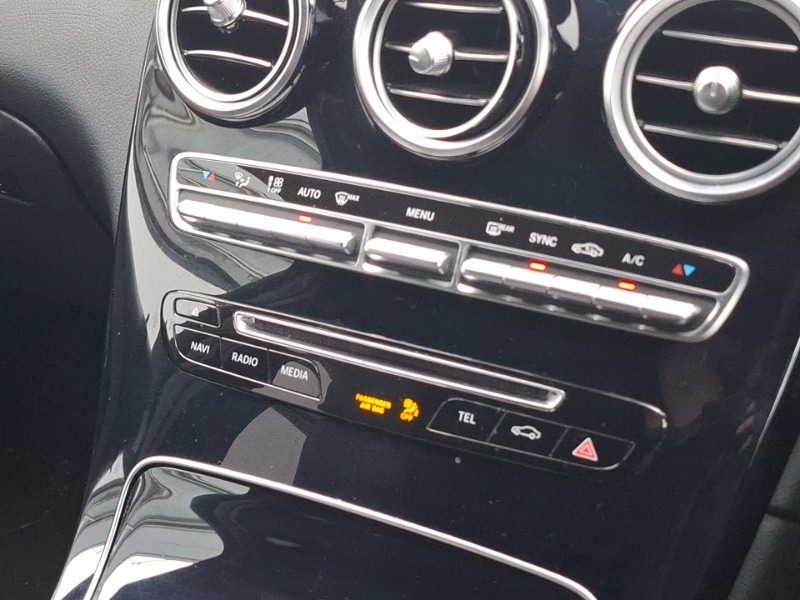 Used Mercedes-Benz GLC 2018 for sale - 76365628: Photo 18