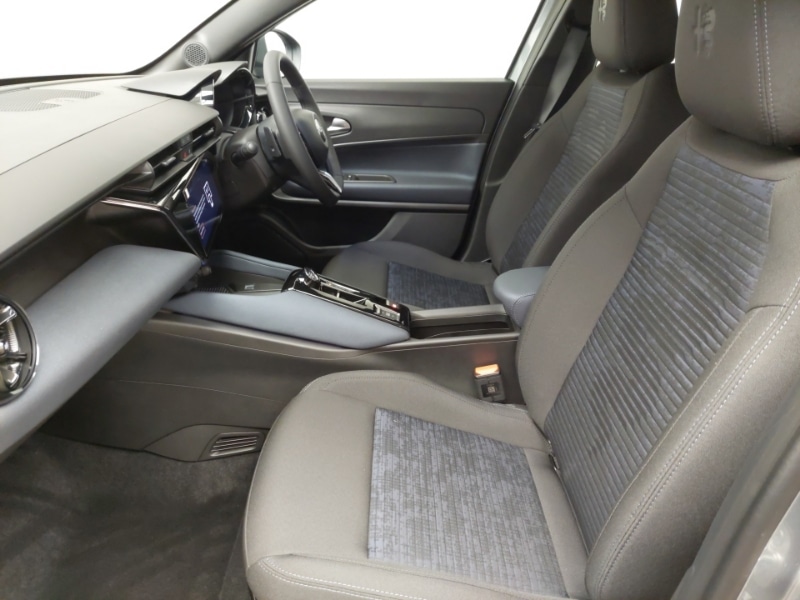 Used Alfa Romeo Junior 2025 for sale - 77065964: Photo 5