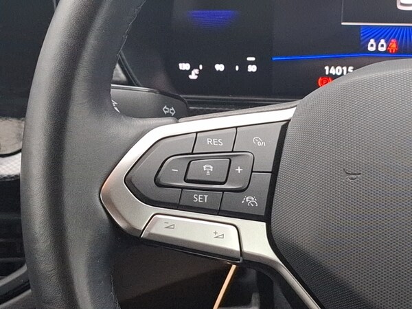 Used Volkswagen T-Cross 2024 for sale - 76264665: Photo 10