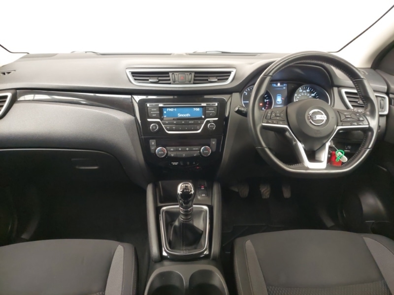Used Nissan Qashqai 2018 for sale - 77652308: Photo 2