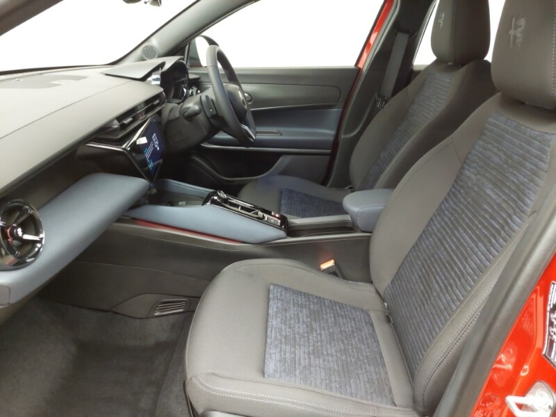 Used Alfa Romeo Junior 2025 for sale - 77980936: Photo 5