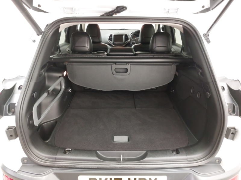 Used Jeep Cherokee 2017 for sale - 77070065: Photo 8