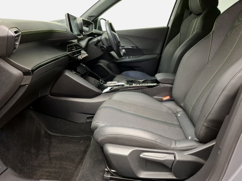 Used Peugeot 2008 2023 for sale - 77677971: Photo 5