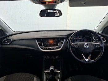 Used Vauxhall Grandland X 2018 for sale - 76083387: Photo 2