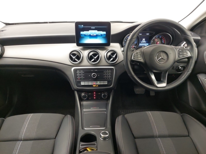 Used Mercedes-Benz GLA 2019 for sale - 77058825: Photo 2