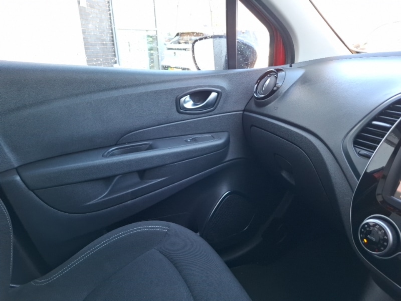 Used Renault Captur 2019 for sale - 76053333: Photo 19