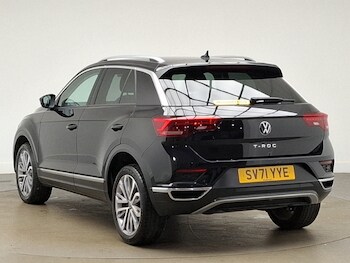 Used Volkswagen T-Roc 2021 for sale - 77652323: Photo