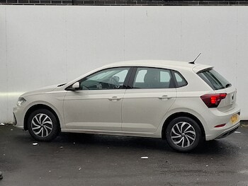 Used Volkswagen Polo 2023 for sale - 77197397: Photo