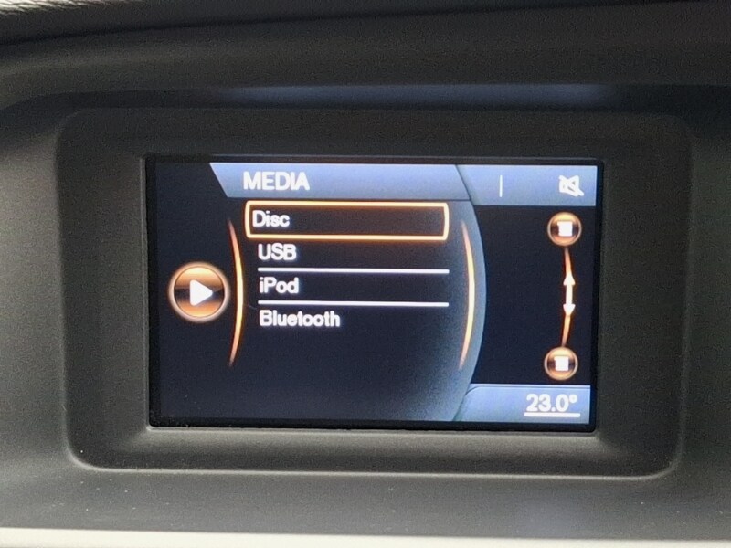 Used Volvo V40 2015 for sale - 77760946: Photo 14