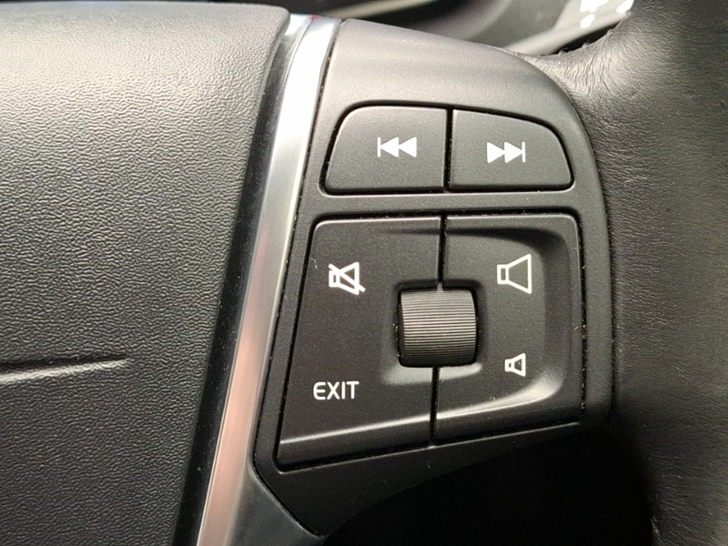 Used Volvo V40 2015 for sale - 77760946: Photo 19