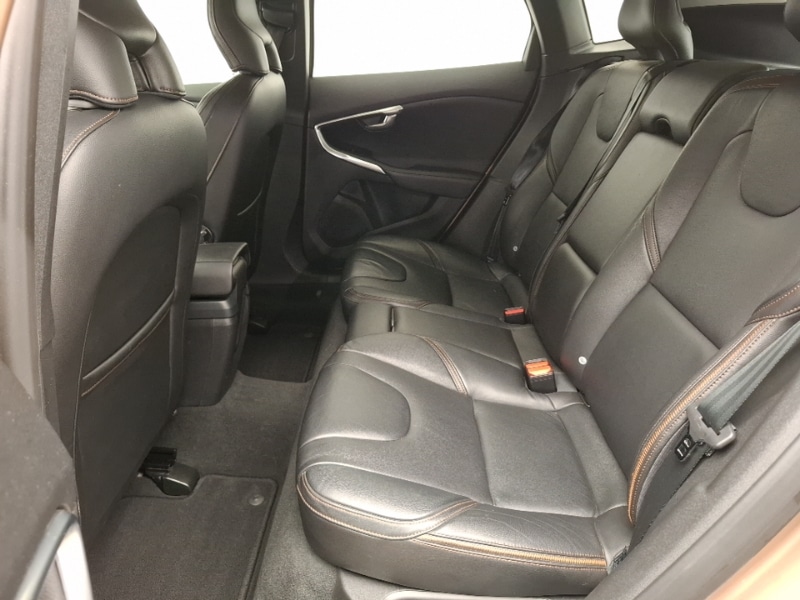 Used Volvo V40 2015 for sale - 77760946: Photo 6