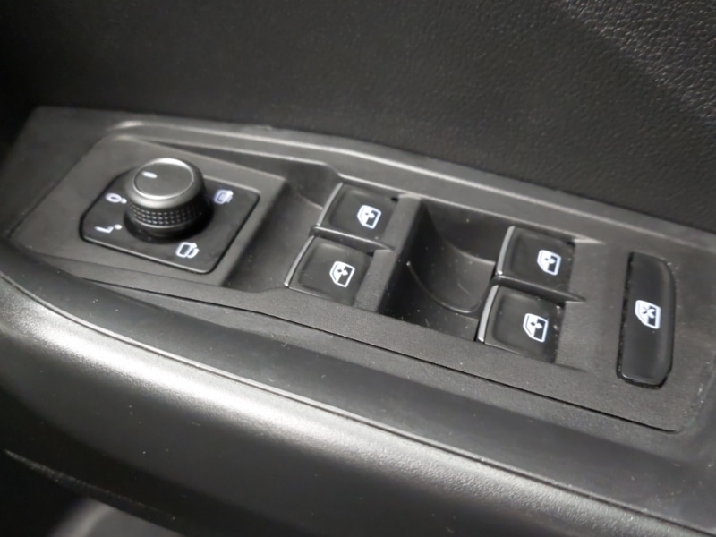 Used Volkswagen T-Roc 2018 for sale - 77352267: Photo 17