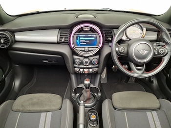 Used MINI Convertible 2019 for sale - 79126837: Photo