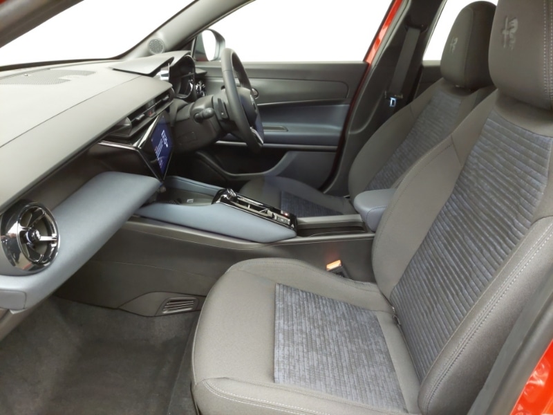 Used Alfa Romeo Junior 2025 for sale - 76763581: Photo 5