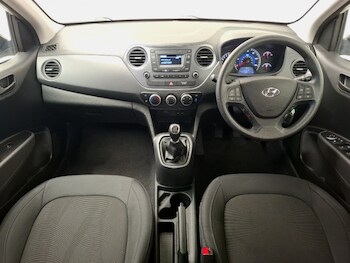 Used Hyundai i10 2018 for sale - 77750691: Photo