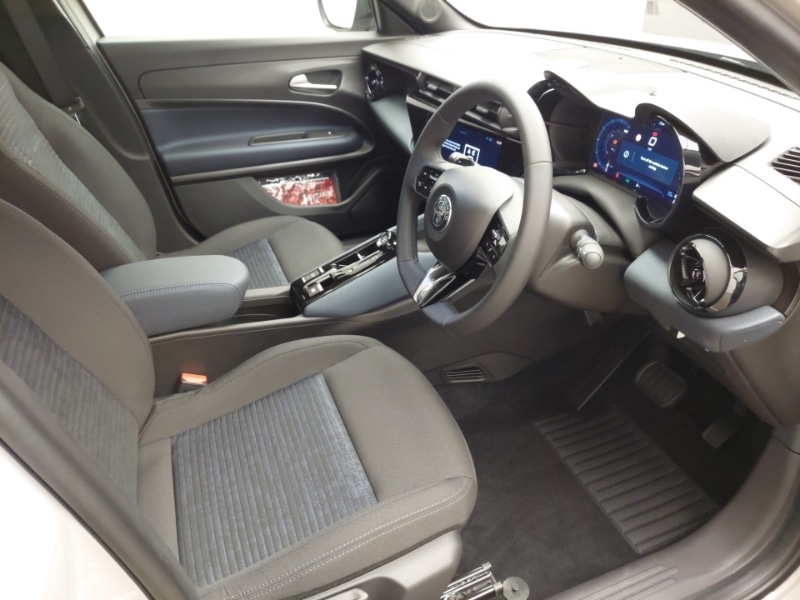 Used Alfa Romeo Junior 2025 for sale - 76537035: Photo 13