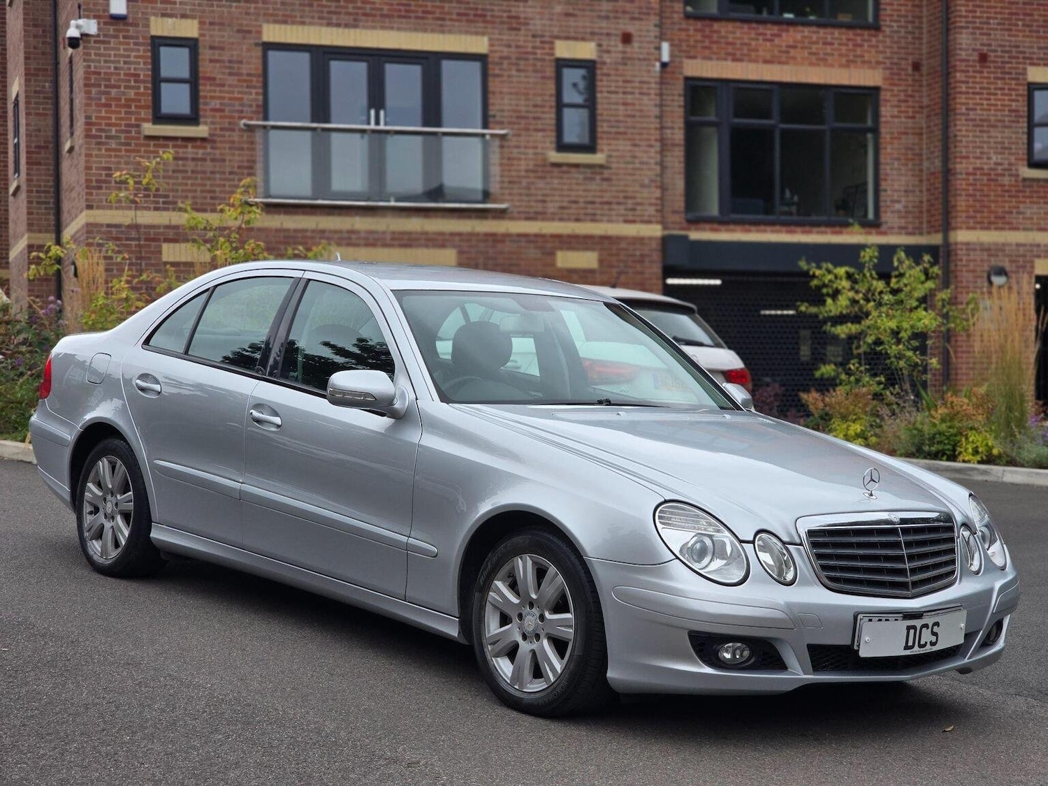 Used Mercedes-Benz E Class 2009 for sale - 76660046: Photo 1