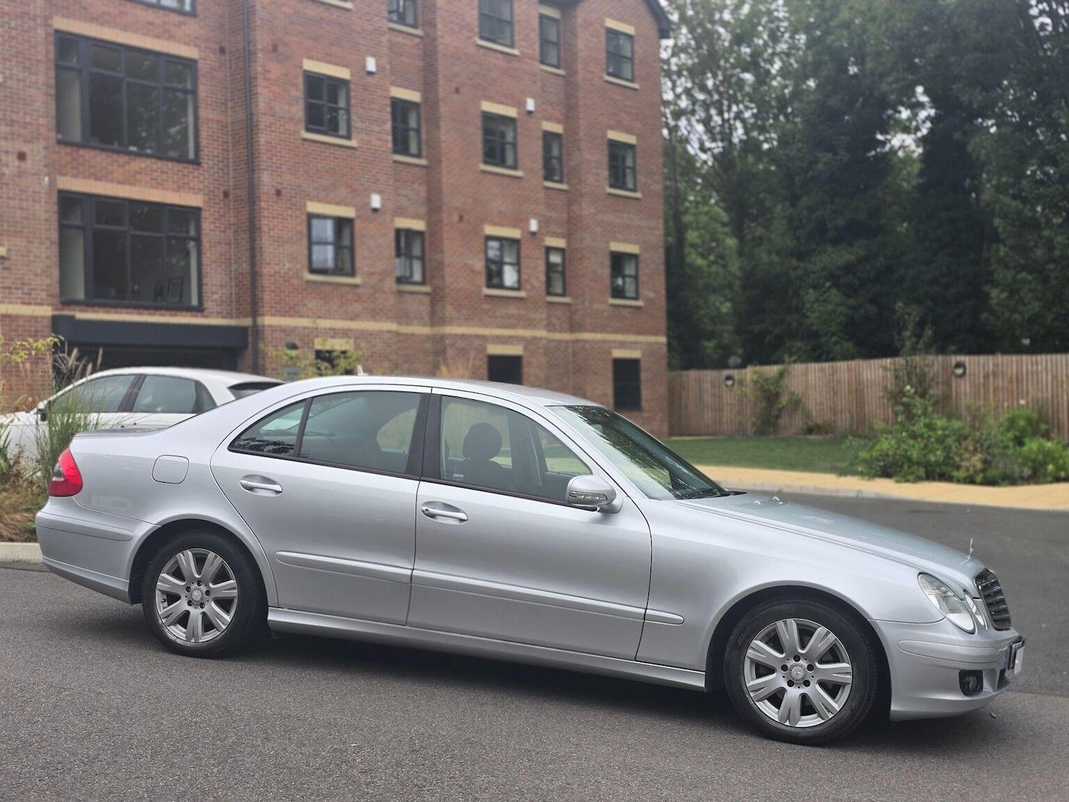 Used Mercedes-Benz E Class 2009 for sale - 76660046: Photo 14