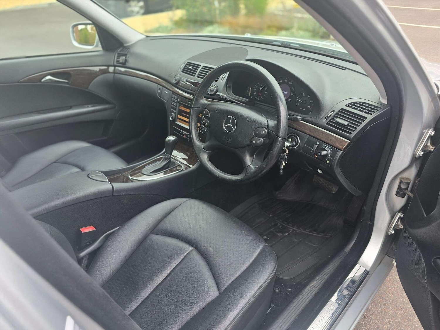 Used Mercedes-Benz E Class 2009 for sale - 76660046: Photo 19