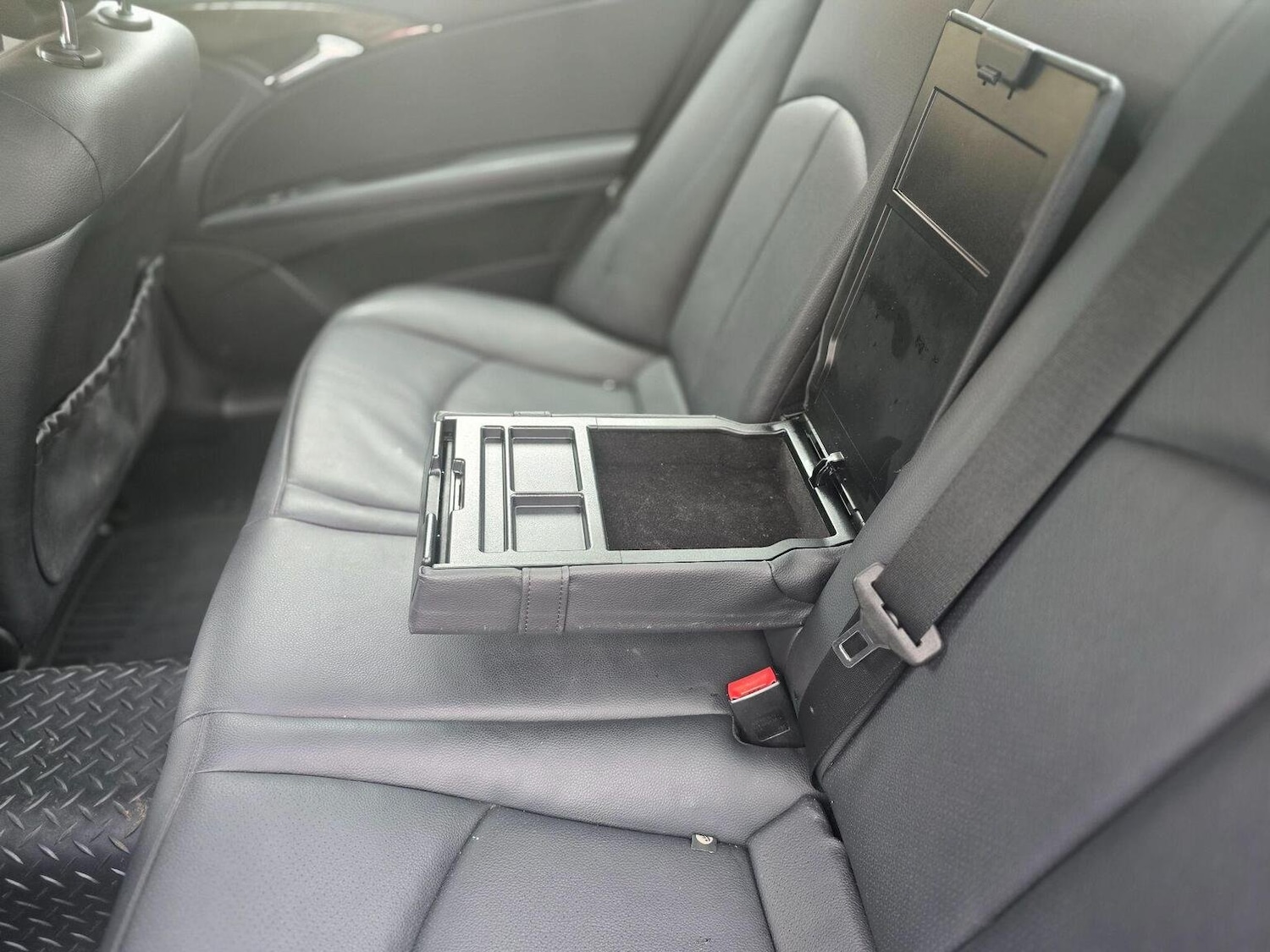 Used Mercedes-Benz E Class 2009 for sale - 76660046: Photo 28