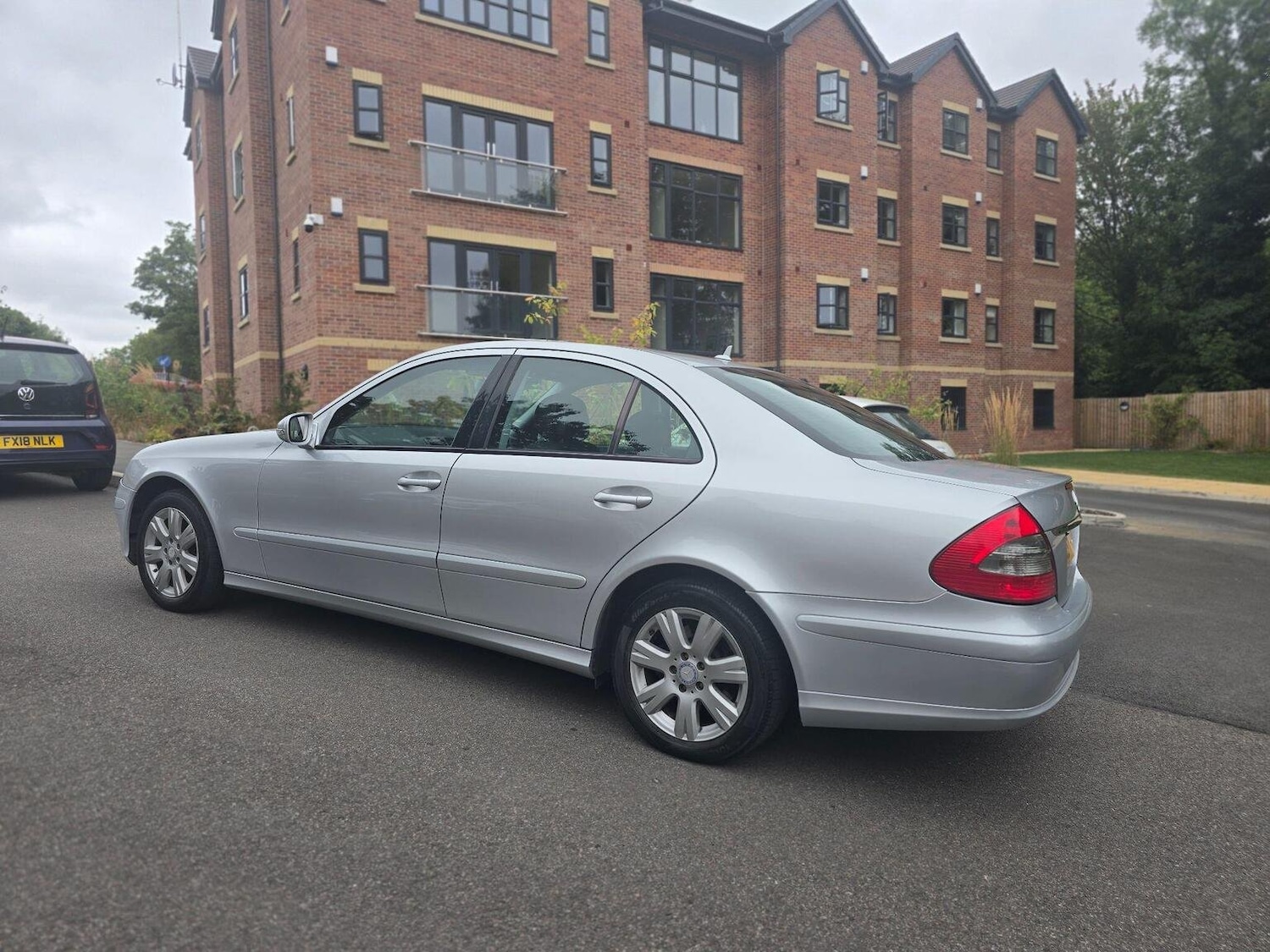 Used Mercedes-Benz E Class 2009 for sale - 76660046: Photo 4