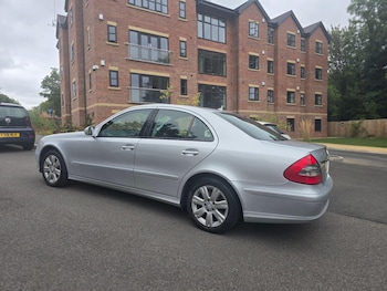 Used Mercedes-Benz E Class 2009 for sale - 76660046: Photo