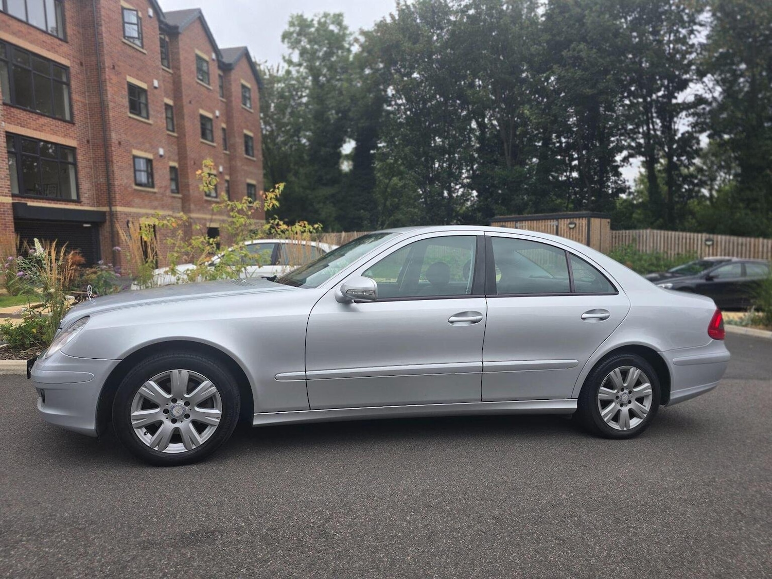 Used Mercedes-Benz E Class 2009 for sale - 76660046: Photo 9