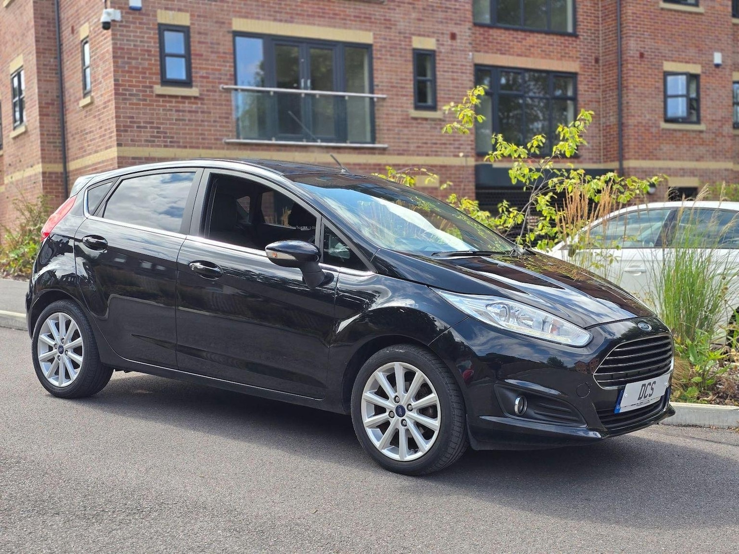 Used Ford Fiesta 2015 for sale - 76769191: Photo 2