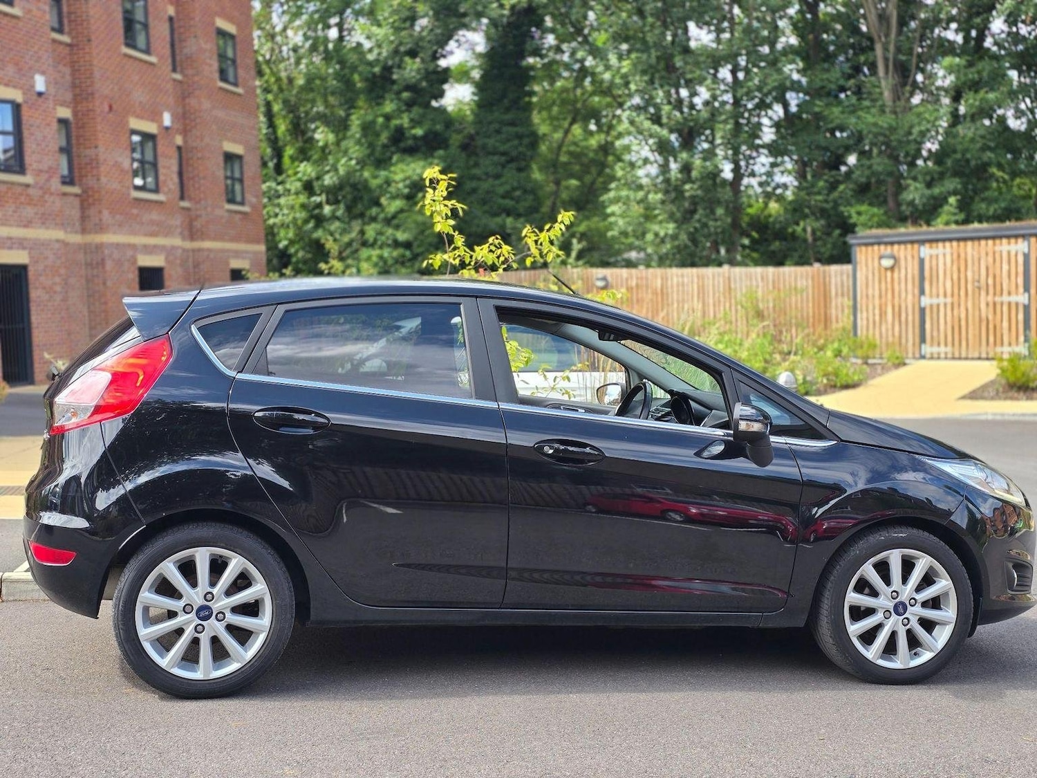 Used Ford Fiesta 2015 for sale - 76769191: Photo 4