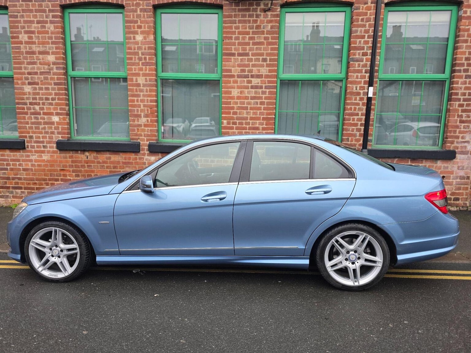 Used Mercedes-Benz C Class 2011 for sale - 77453328: Photo 11