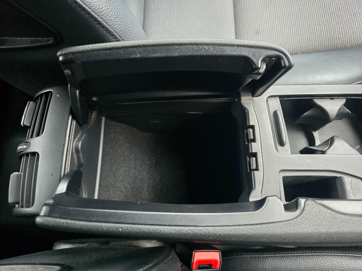 Used Mercedes-Benz C Class 2011 for sale - 77453328: Photo 22