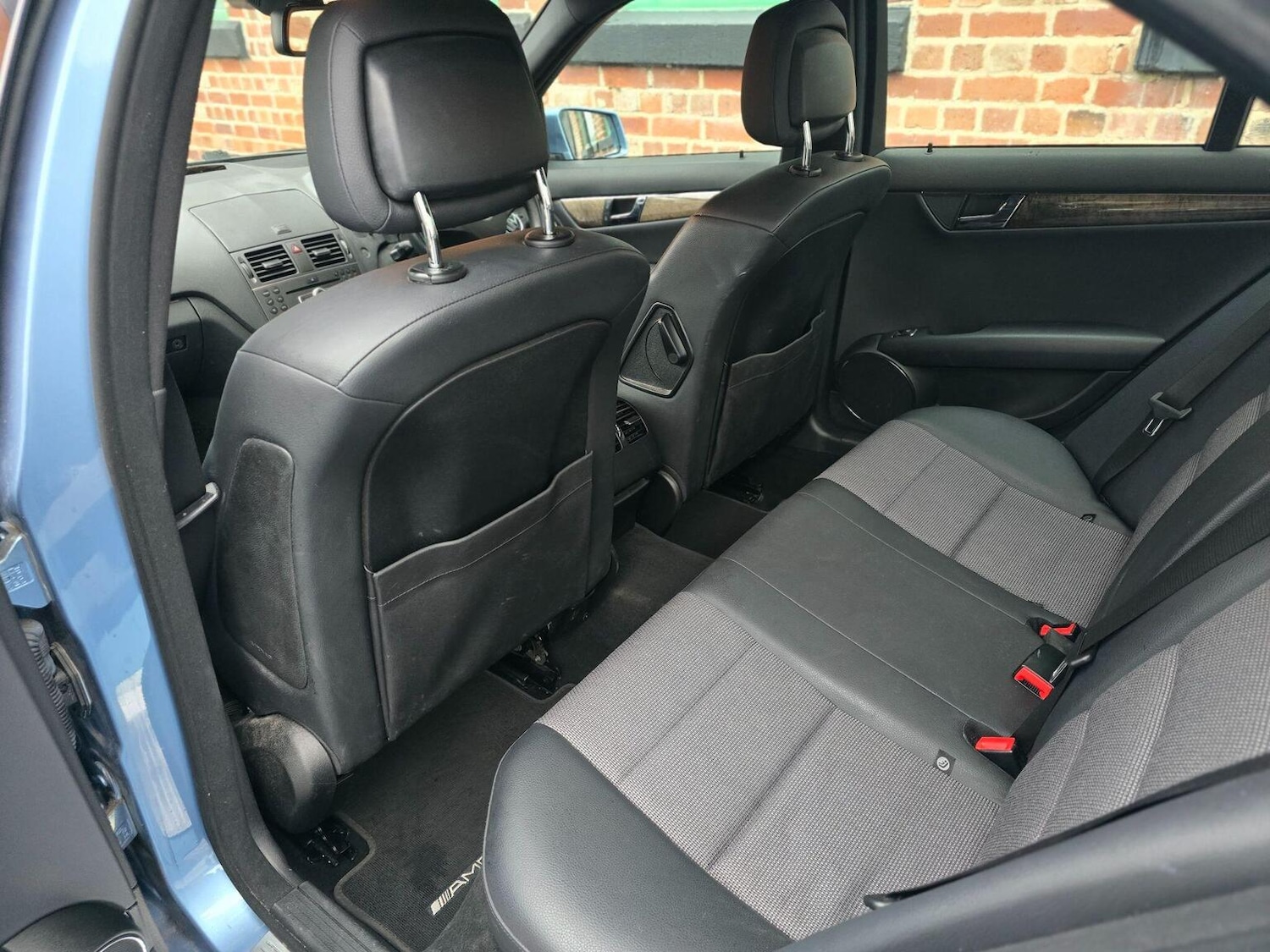 Used Mercedes-Benz C Class 2011 for sale - 77453328: Photo 25