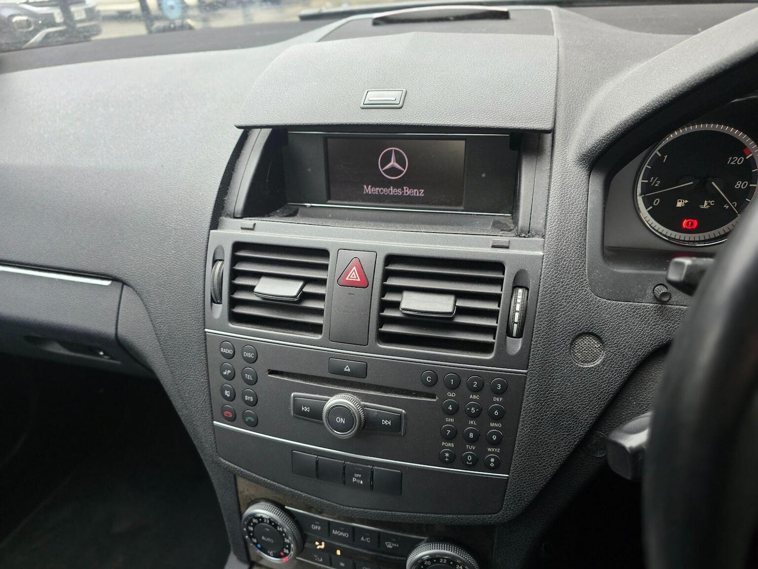 Used Mercedes-Benz C Class 2011 for sale - 77453328: Photo 33