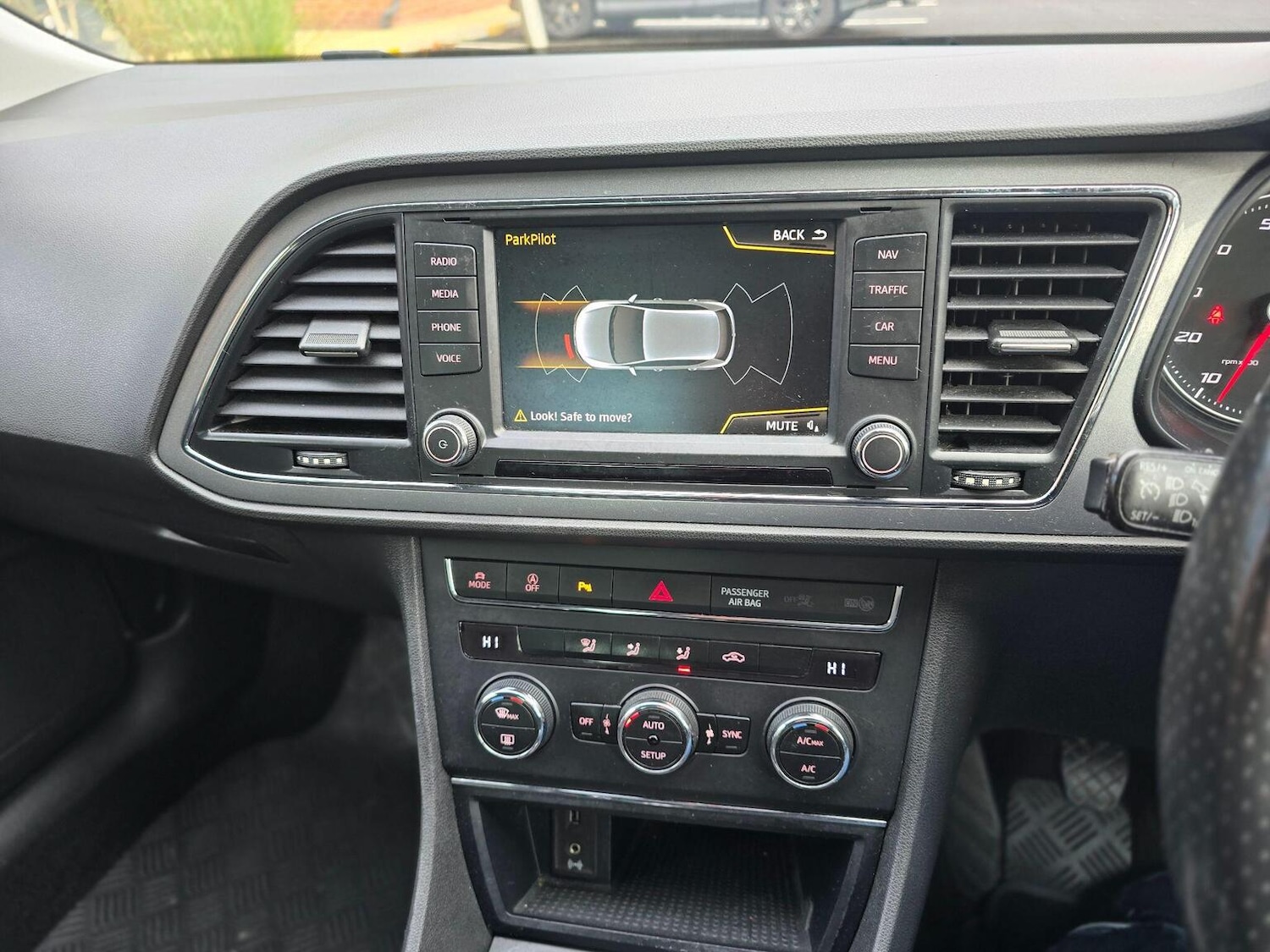 Used SEAT Leon 2016 for sale - 76660040: Photo 30