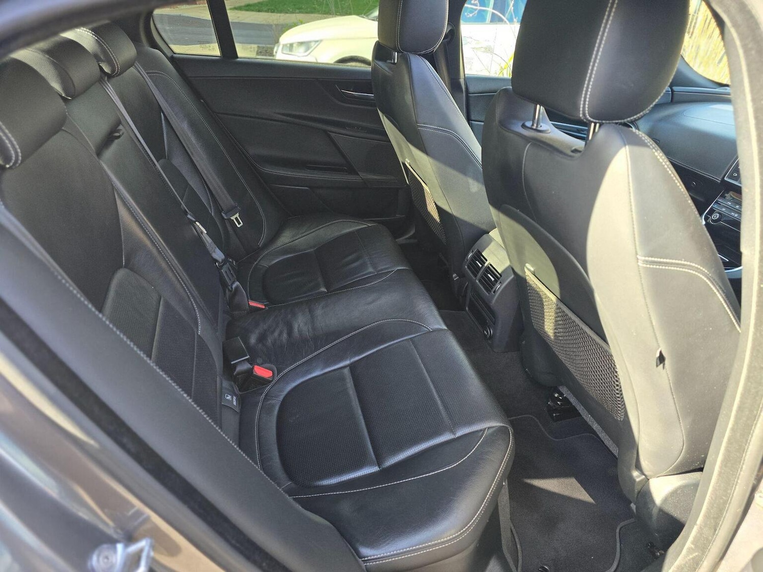 Used Jaguar XE 2016 for sale - 77880965: Photo 23