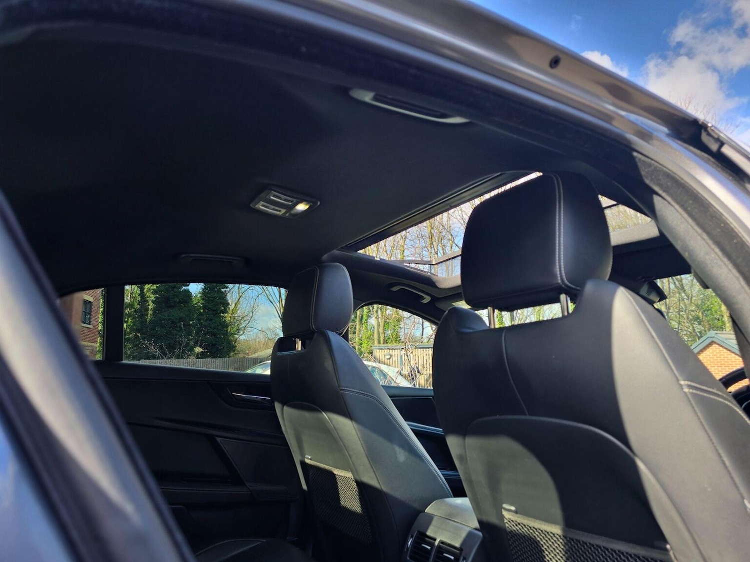 Used Jaguar XE 2016 for sale - 77880965: Photo 24