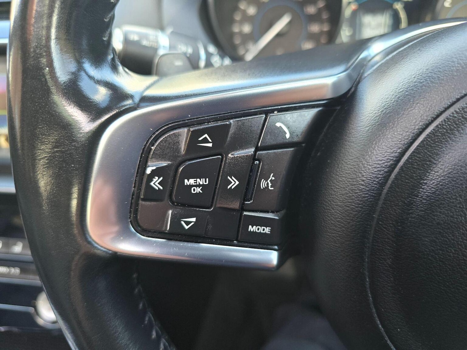 Used Jaguar XE 2016 for sale - 77880965: Photo 29