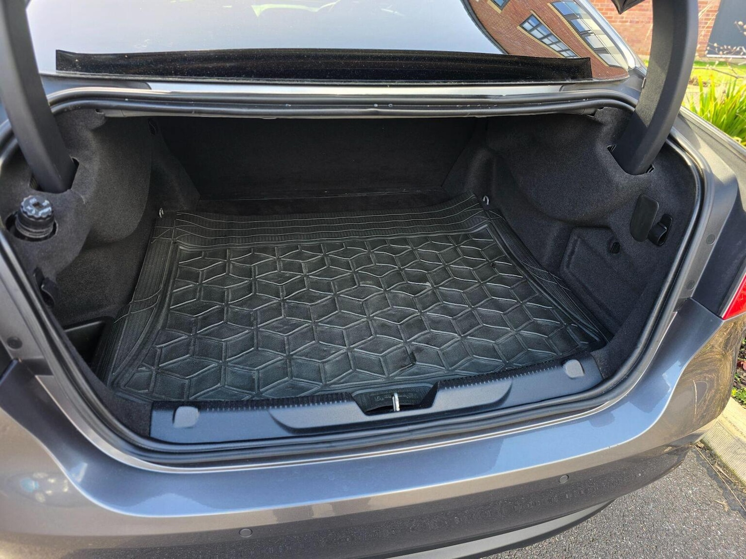 Used Jaguar XE 2016 for sale - 77880965: Photo 36