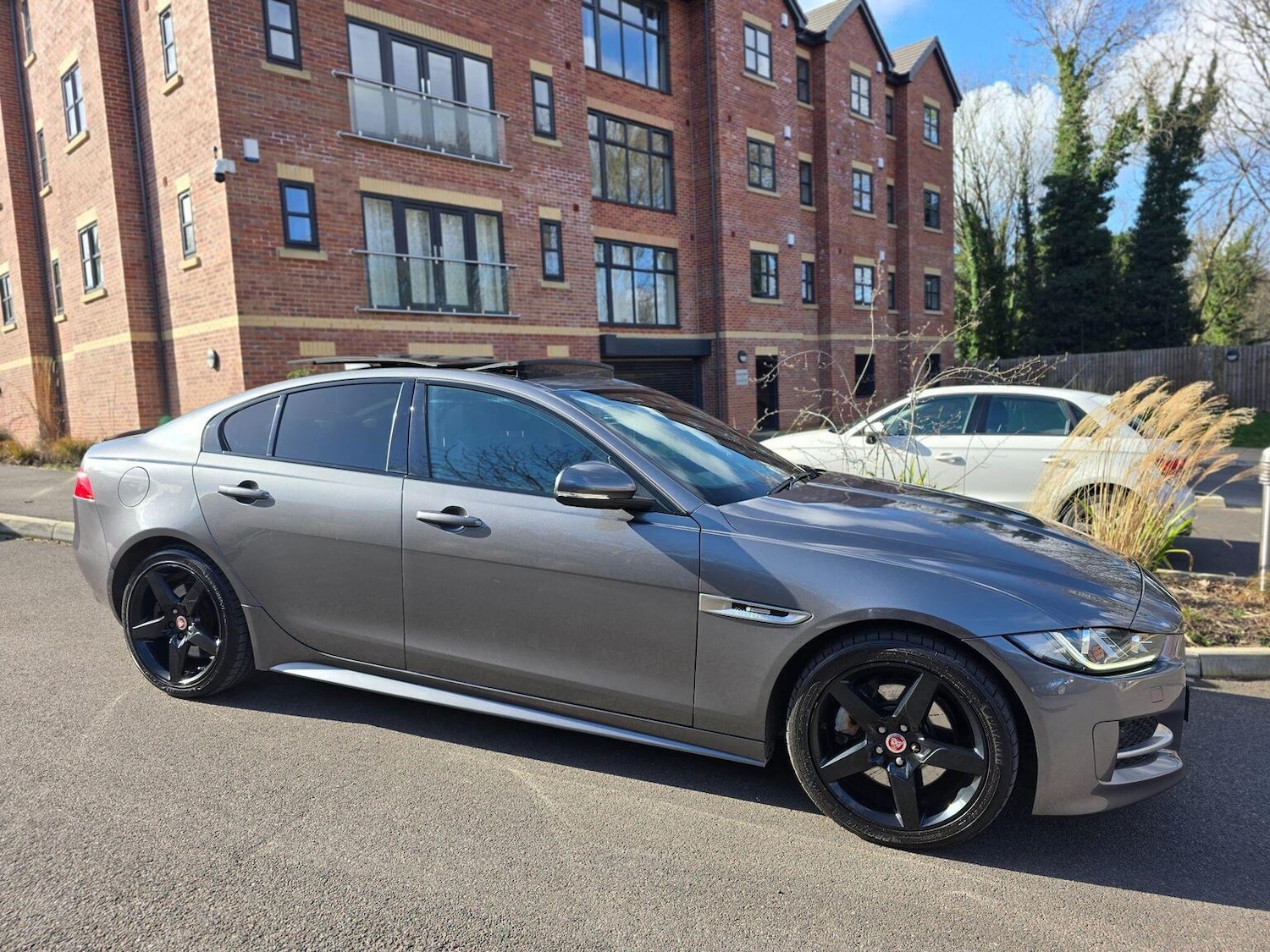 Used Jaguar XE 2016 for sale - 77880965: Photo 43