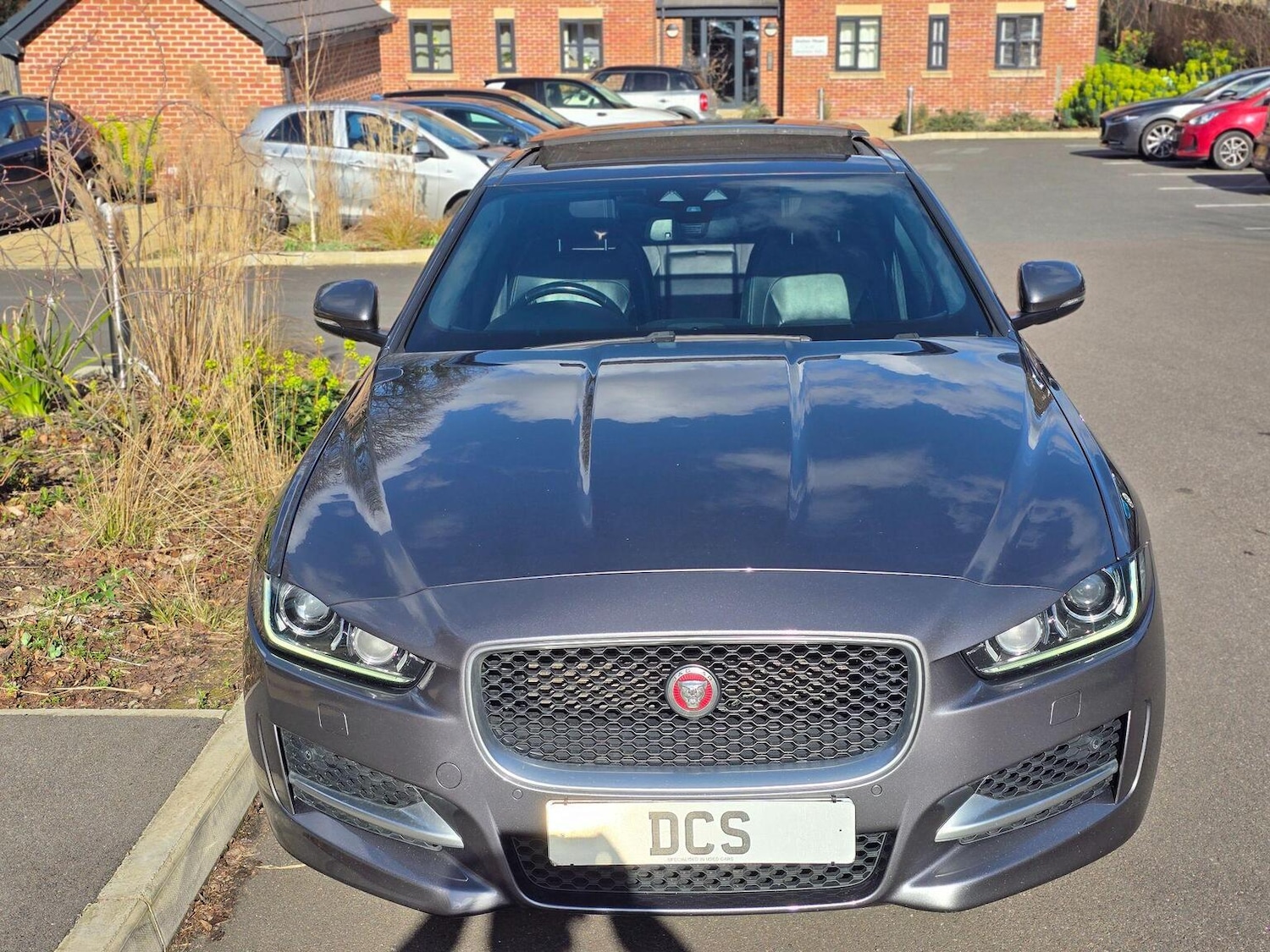 Used Jaguar XE 2016 for sale - 77880965: Photo 6
