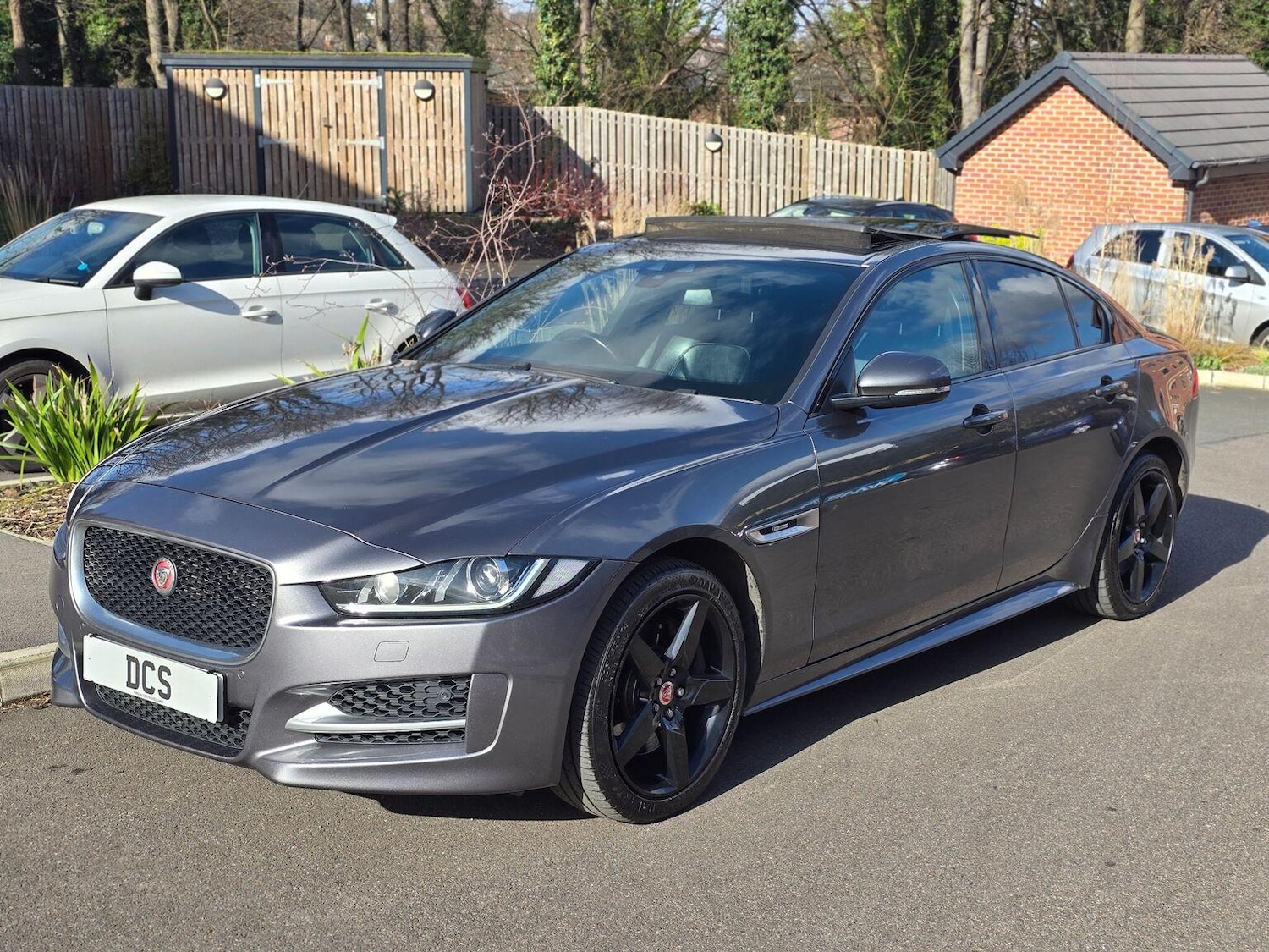 Used Jaguar XE 2016 for sale - 77880965: Photo 9
